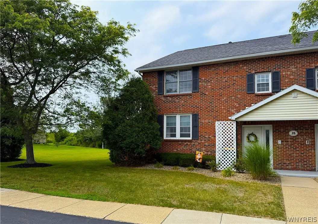 25 Crownview #D, Hamburg, NY 14075 - #1