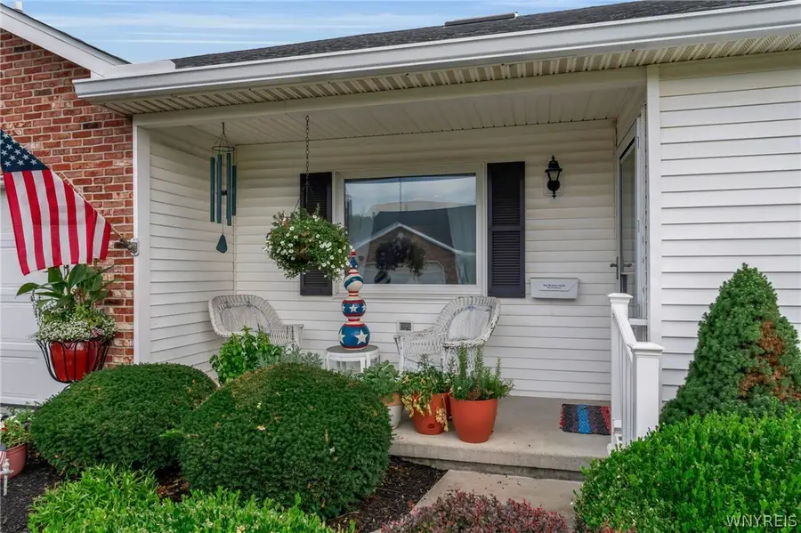 6025 Quaker Hollow Crescent #4, Orchard Park, NY 14127 - #2