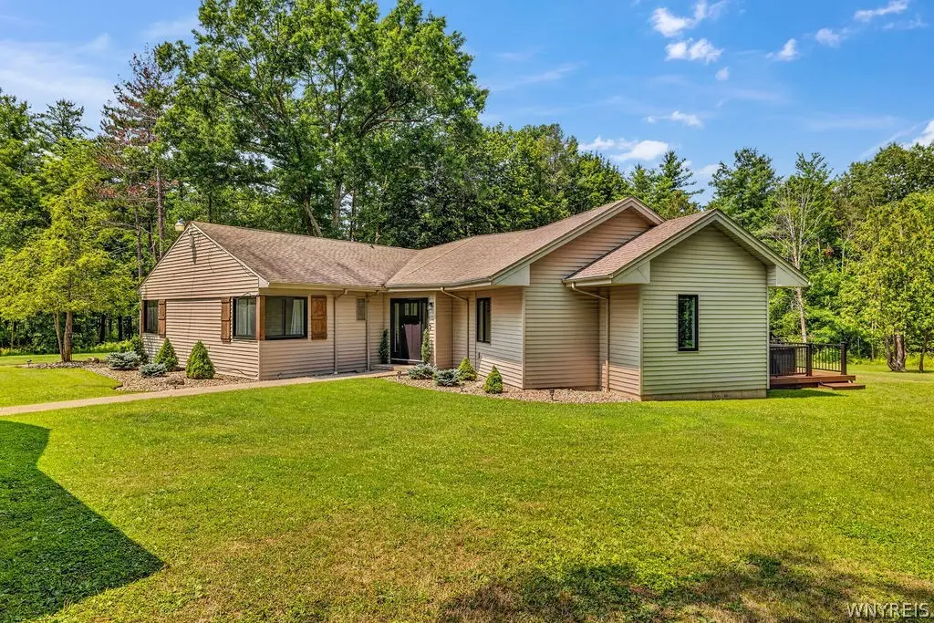 256 Falls Road, West Falls, NY 14170 - #1
