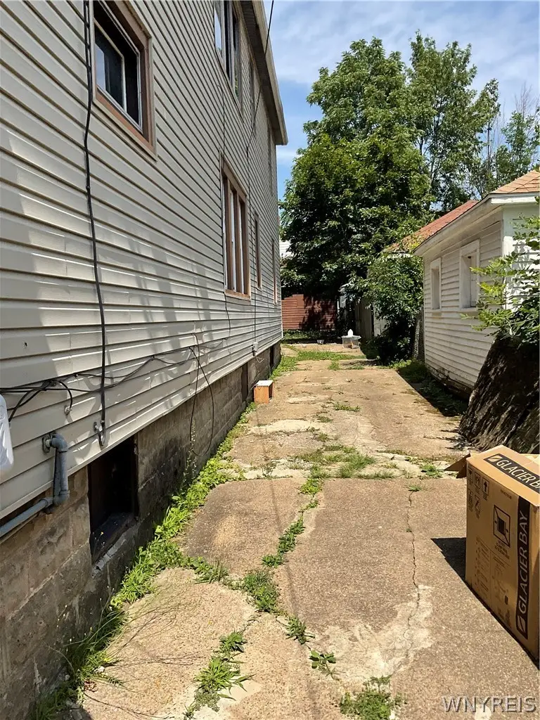 11 Eckhert Street, Buffalo, NY 14207 - #3