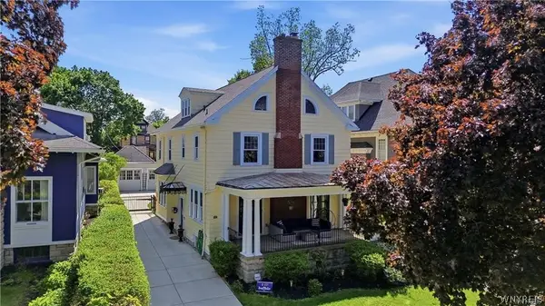 40 Jewett Parkway, Buffalo, NY 14214