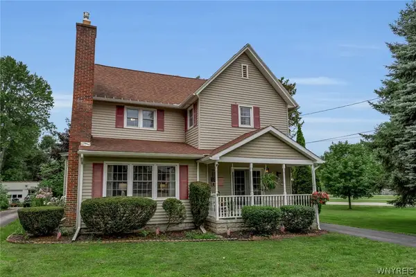 40 Clinton Street, Akron, NY 14001