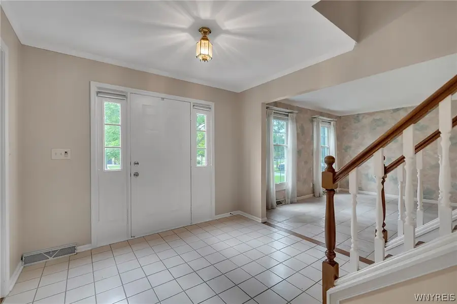 56 Wagon Wheel Drive, East Amherst, NY 14051 - #2