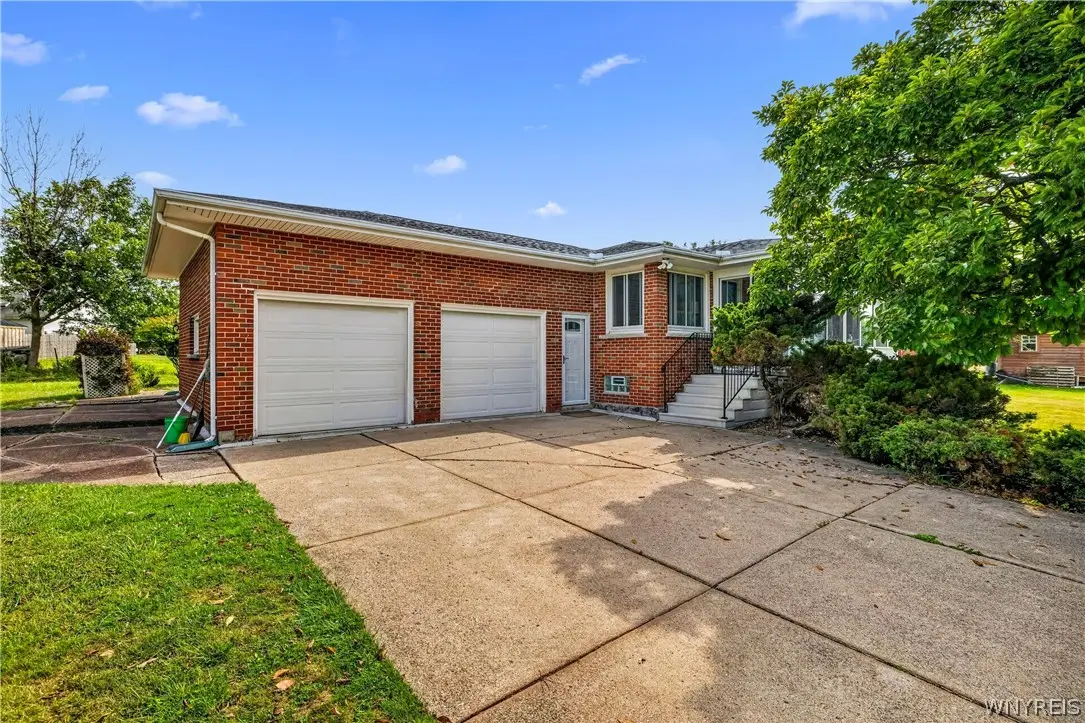 1608 Orchard Park Road, Buffalo, NY 14224 - #1