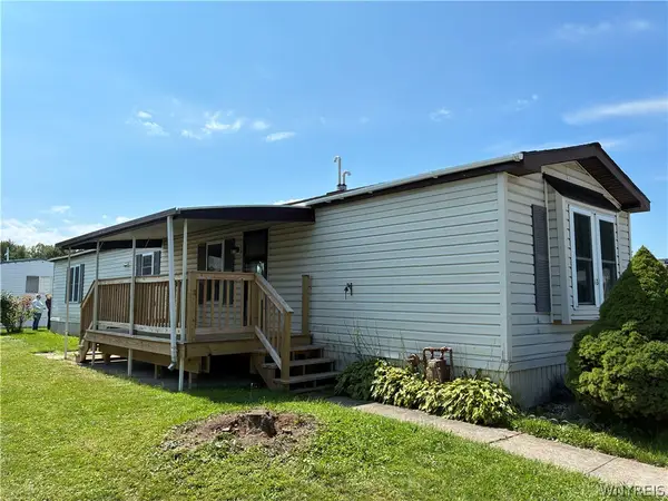 6035  #43 WILLOWBEND S Transit Road #43, Lockport, NY 14094