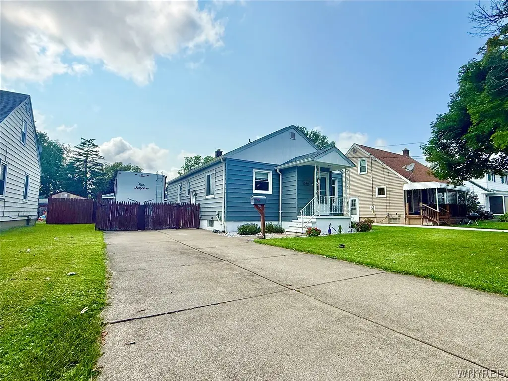 646 69th Street, Niagara Falls, NY 14304 - #1