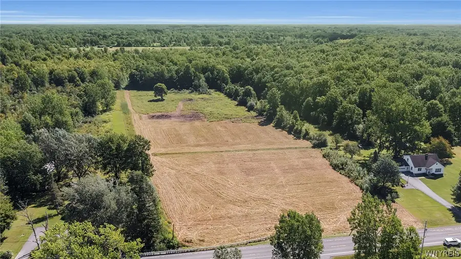 8485 Goodrich Road E, Clarence, NY 14031 - #2