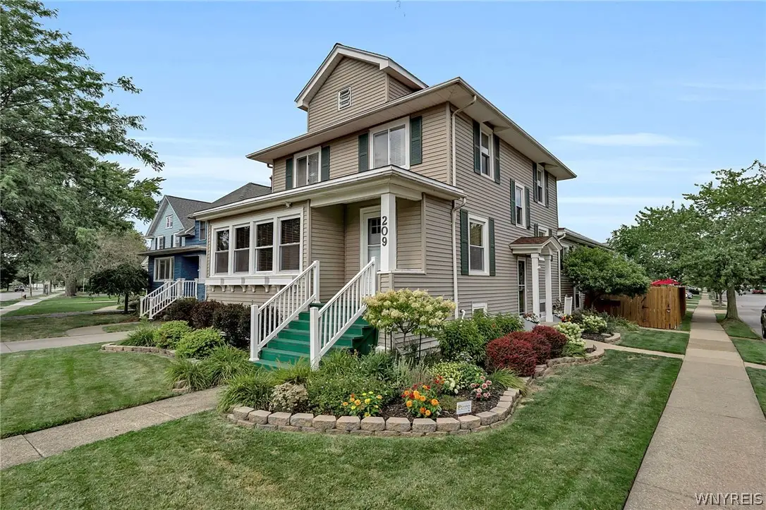 209 Delaware Road, Buffalo, NY 14217 - #1