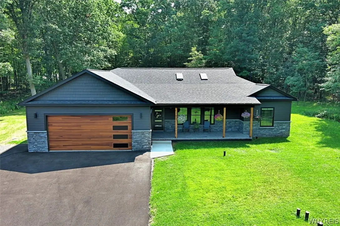 140 Roby Street, Lockport, NY 14094 - #1