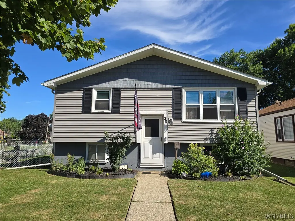 38 Colonial Dr, Tonawanda, NY 14150 - #1