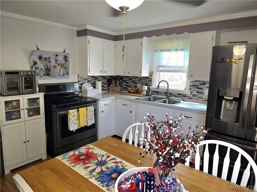 38 Colonial Dr, Tonawanda, NY 14150 - #3