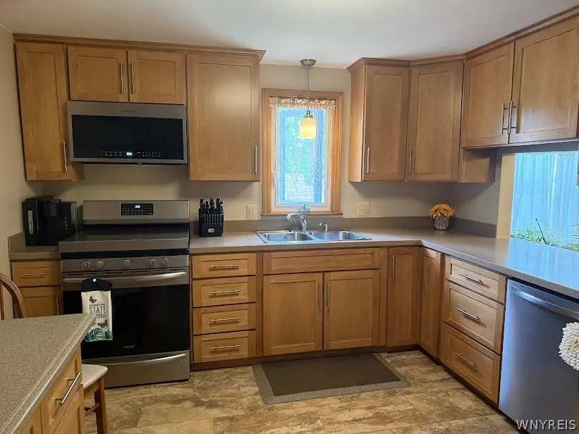 138 N Creek Drive, Buffalo, NY 14225 - #2