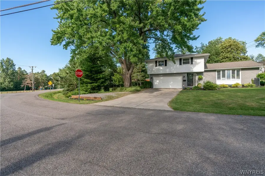 5445 Sterling Road, Hamburg, NY 14075 - #2