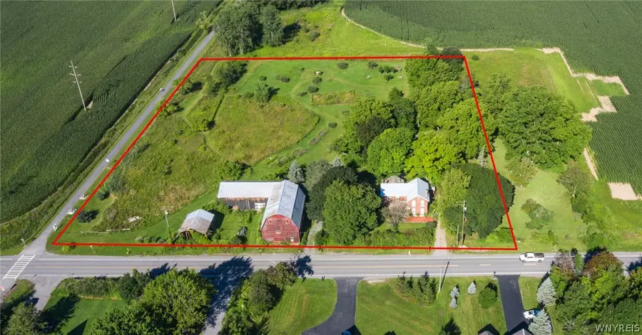 6110 Salt Rd, Clarence, NY 14031 - #2