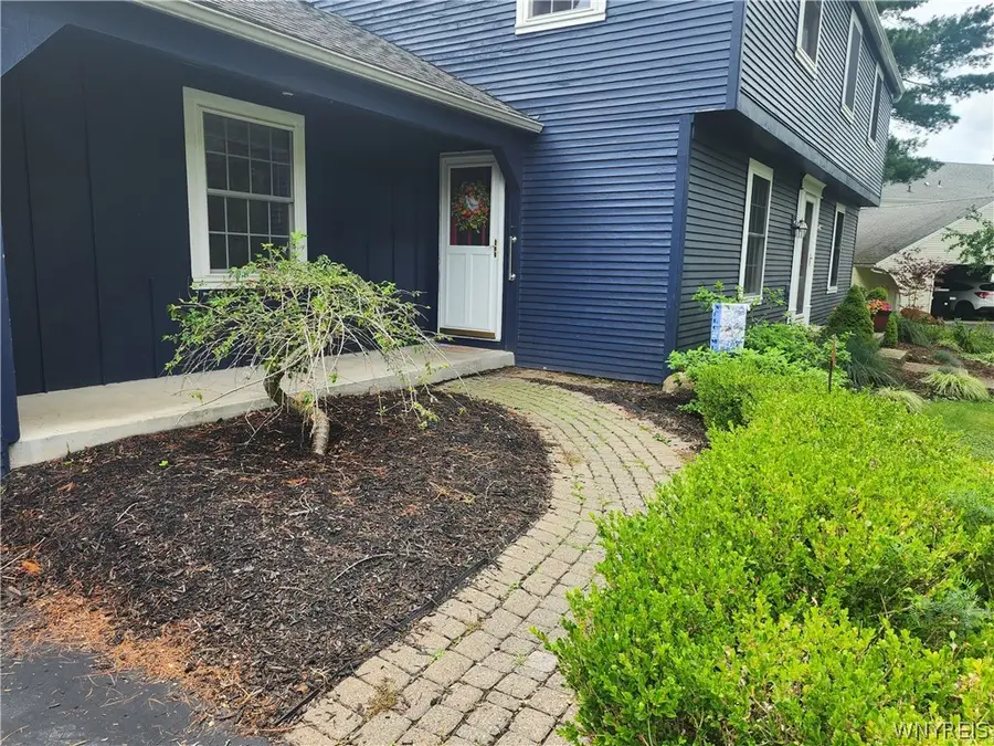 31 Tanglewood Drive W, Orchard Park, NY 14127 - #3