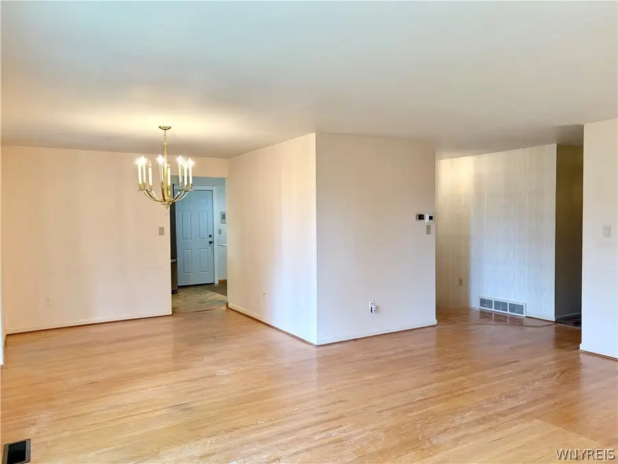 272 Woodmere Drive, Tonawanda, NY 14150 - #3