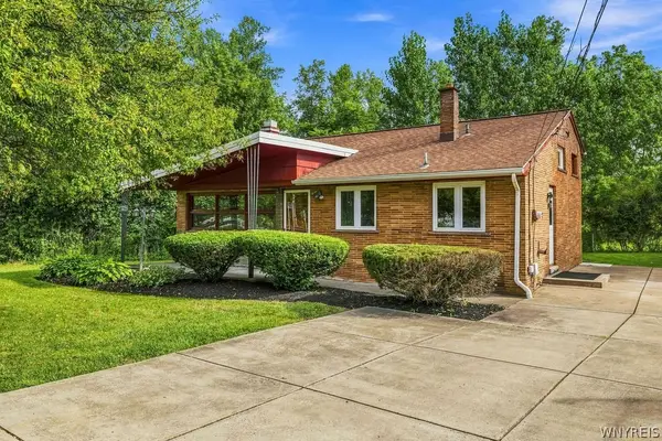 5261 Military Road, Lewiston, NY 14092