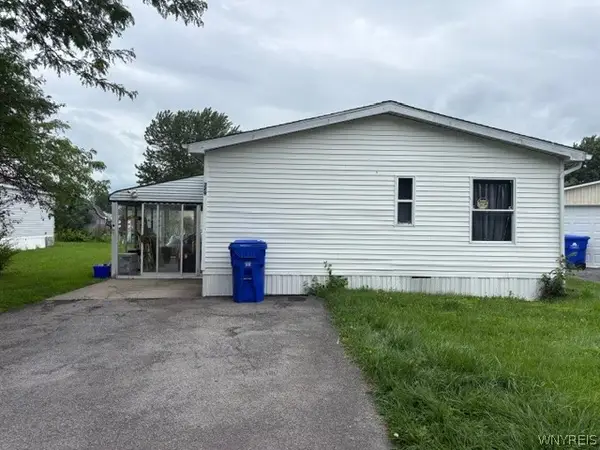 329 Applewood, Lockport, NY 14094