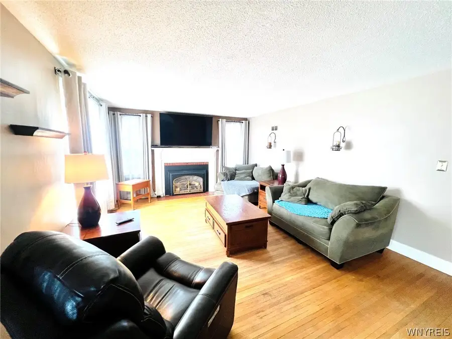 6667 Taylor Road, Hamburg, NY 14075 - #3