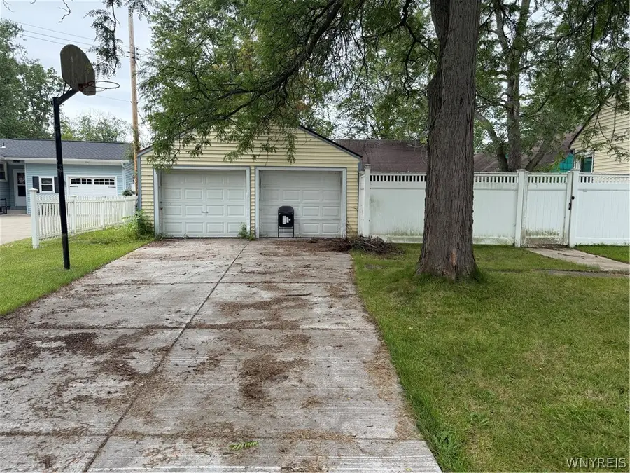 1295 E Park Road, Grand Island, NY 14072 - #3