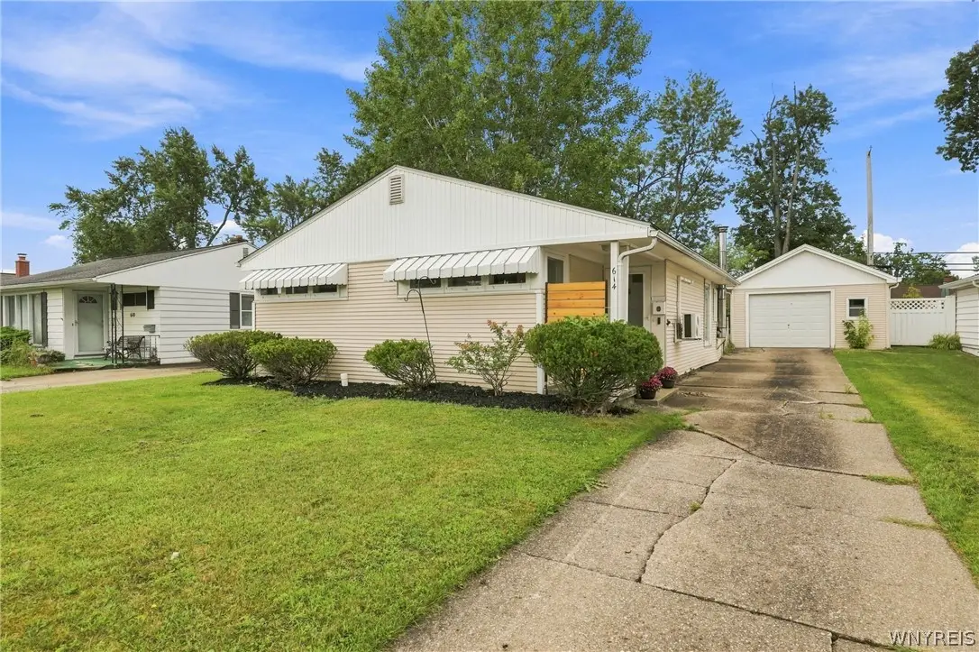 614 Montrose Avenue, Buffalo, NY 14223 - #1