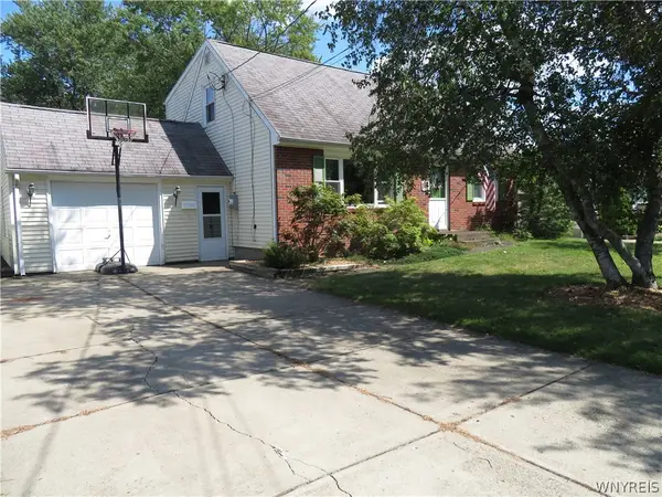 351 Charlotte Avenue, Hamburg, NY 14075