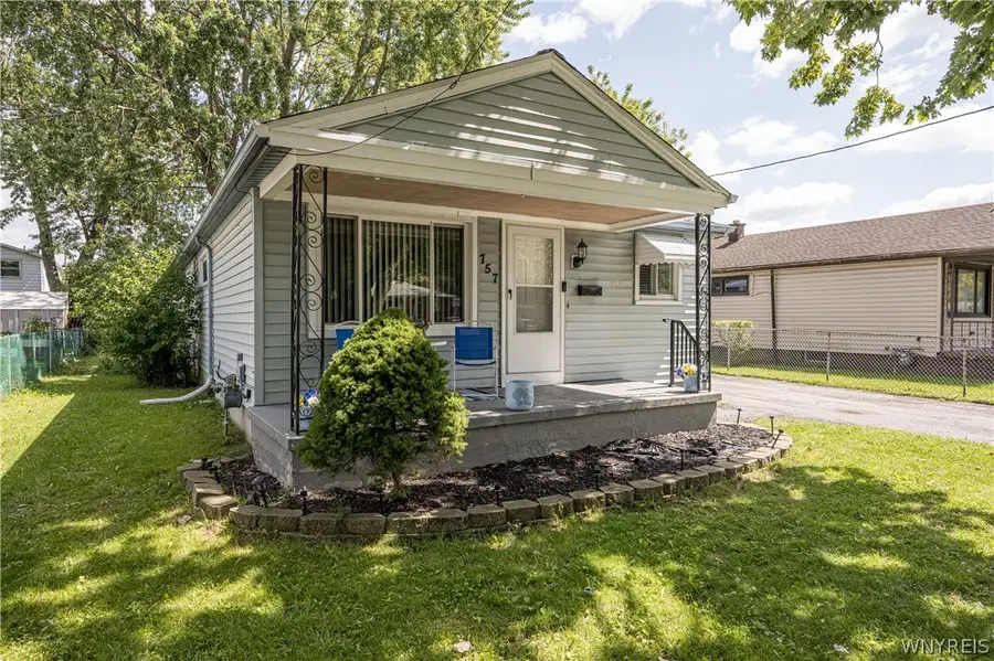 757 60th Street, Niagara Falls, NY 14304 - #3