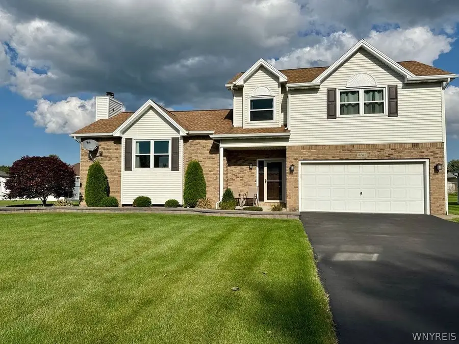 4701 Hermitage Street, Niagara Falls, NY 14305 - #2