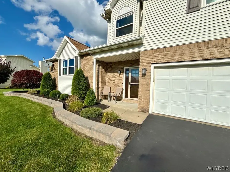 4701 Hermitage Street, Niagara Falls, NY 14305 - #3