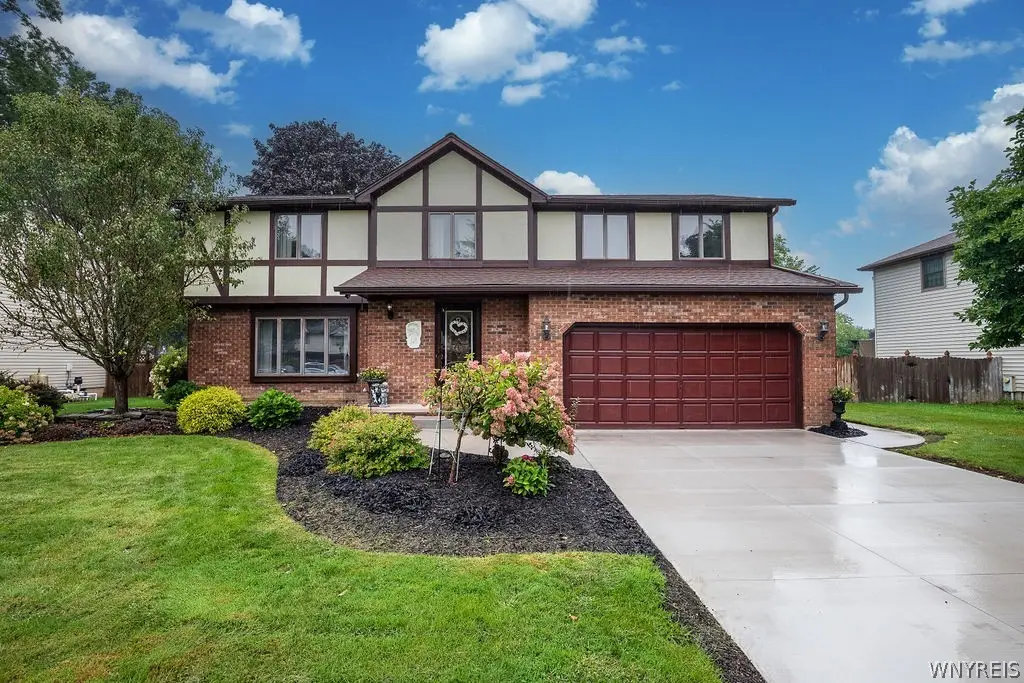 109 Autumnwood Drive, Grand Island, NY 14072 - #1