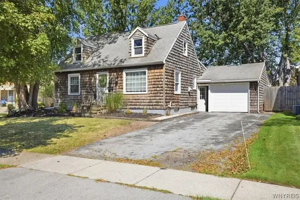 132 Farmingdale Road, Buffalo, NY 14225