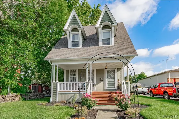 220 Elliot Street, Youngstown, NY 14174