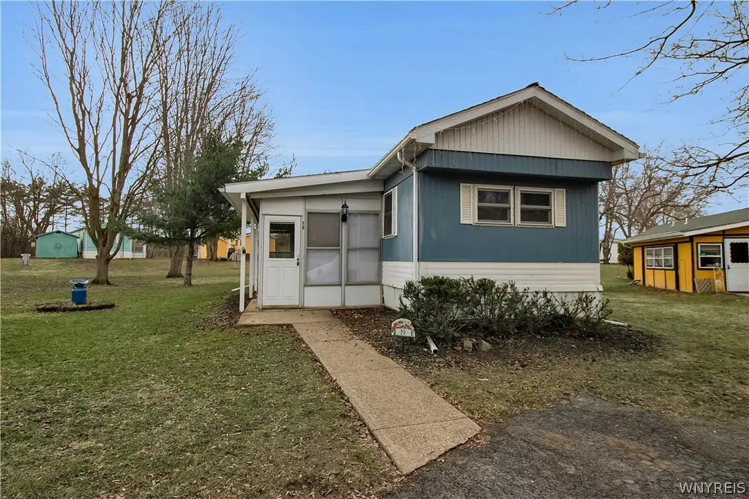 19 Lakewood Village, Medina, NY 14103 - #1
