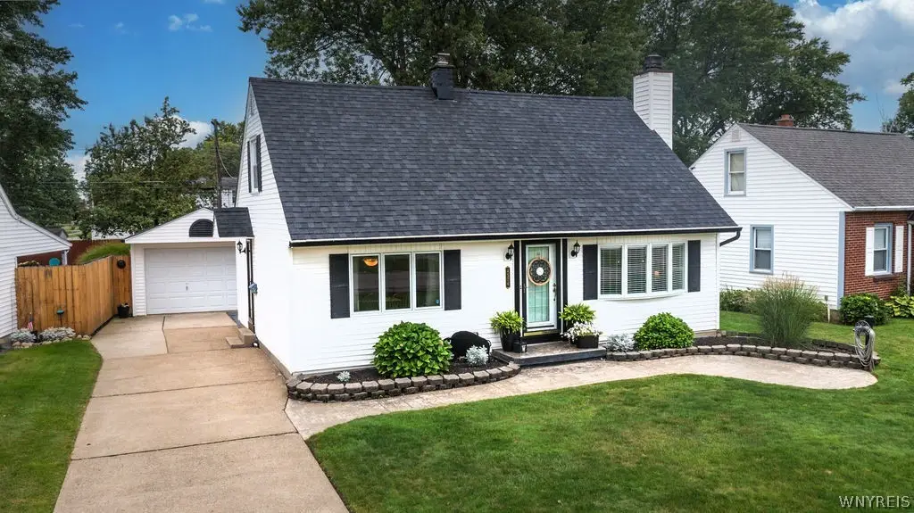 4576 Chapman Parkway, Hamburg, NY 14075 - #1