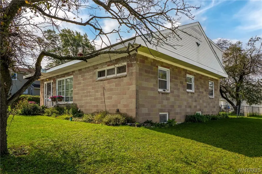 2643 Hawthorne Avenue, Hamburg, NY 14075 - #3
