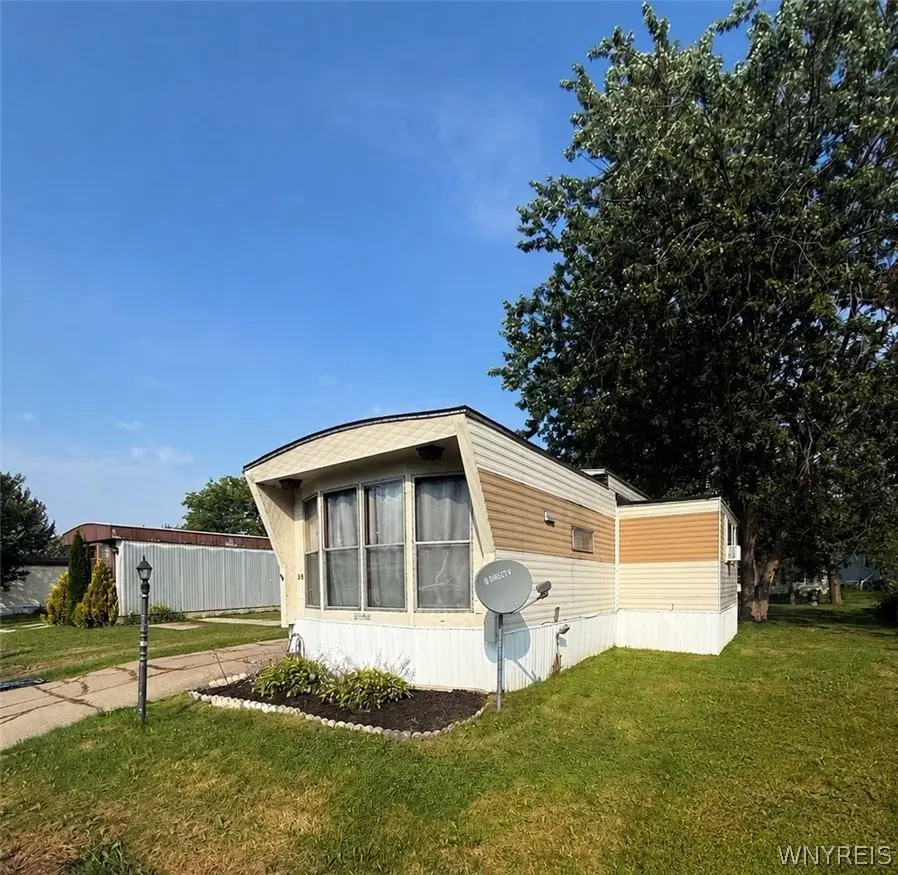 38 S Whispering Lane, Hamburg, NY 14075 - #1