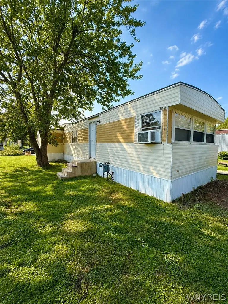 38 S Whispering Lane, Hamburg, NY 14075 - #2