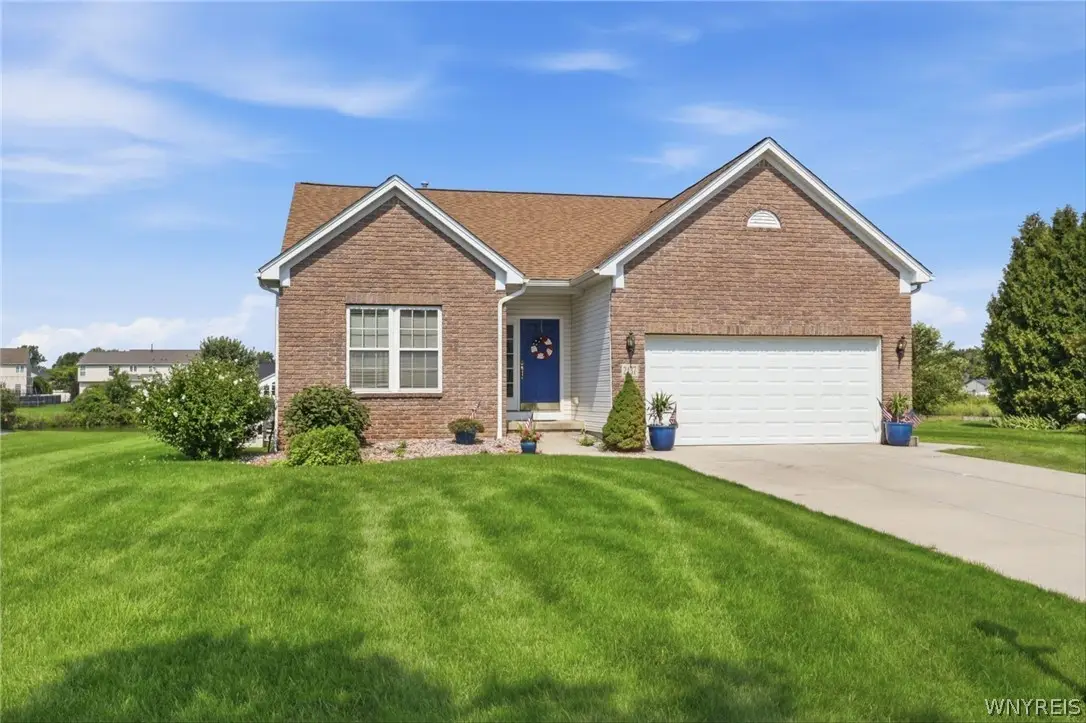 2437 King Fisher Lane, Niagara Falls, NY 14304 - #1