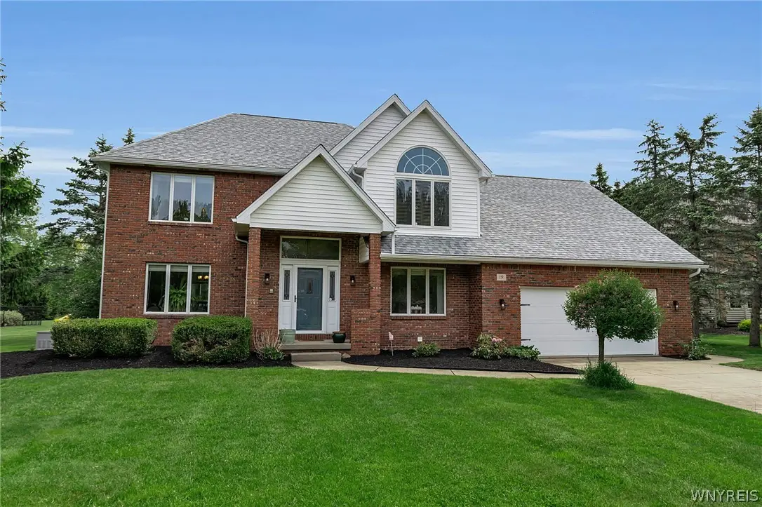 19 Braunview Way, Orchard Park, NY 14127 - #1