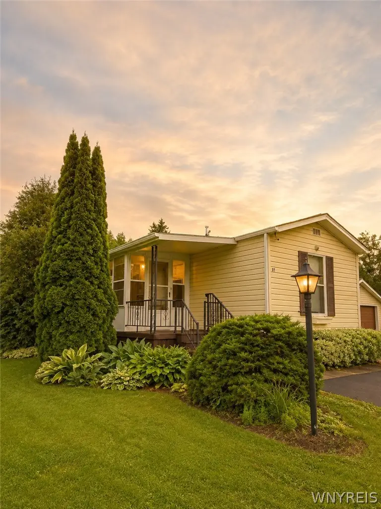 37 Nicole Drive, Ransomville, NY 14131 - #2