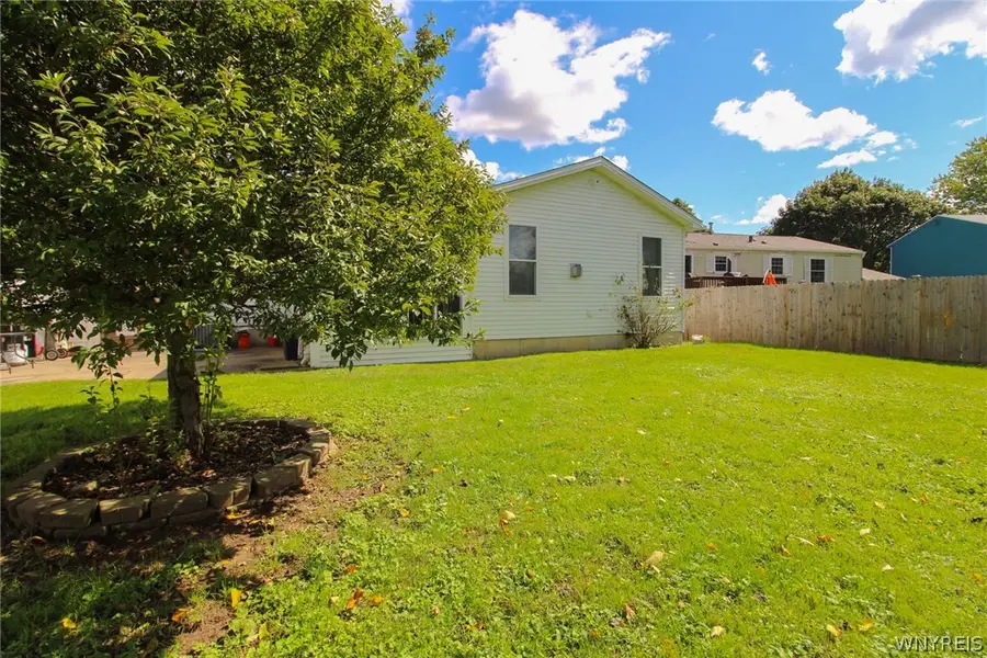7028 Northview Drive, Lockport, NY 14094 - #2