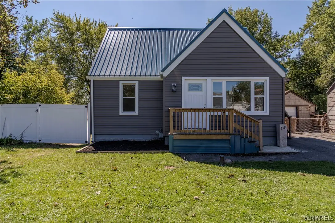 719 S Huth Road, Buffalo, NY 14225 - #1