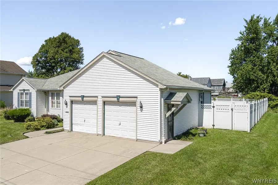 42 Peckham Street, Buffalo, NY 14206 - #3