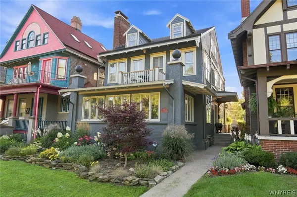 43 Bidwell Parkway, Buffalo, NY 14222