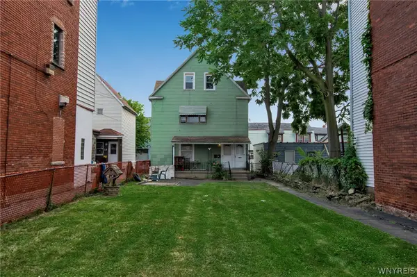 563 Tronolone Place, Niagara Falls, NY 14301