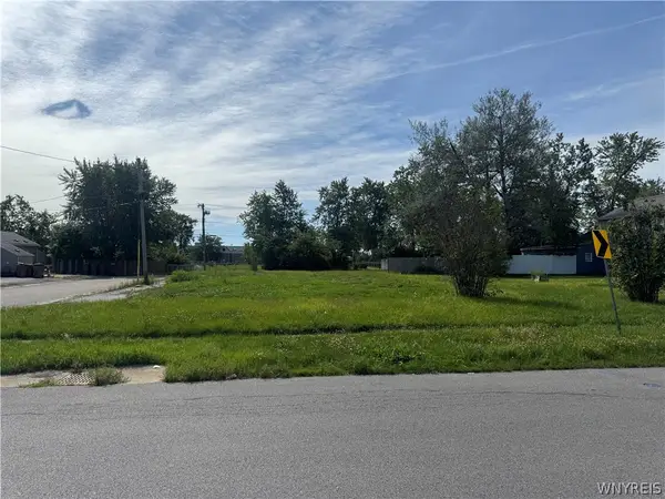 9 Drake Drive, Buffalo, NY 14225