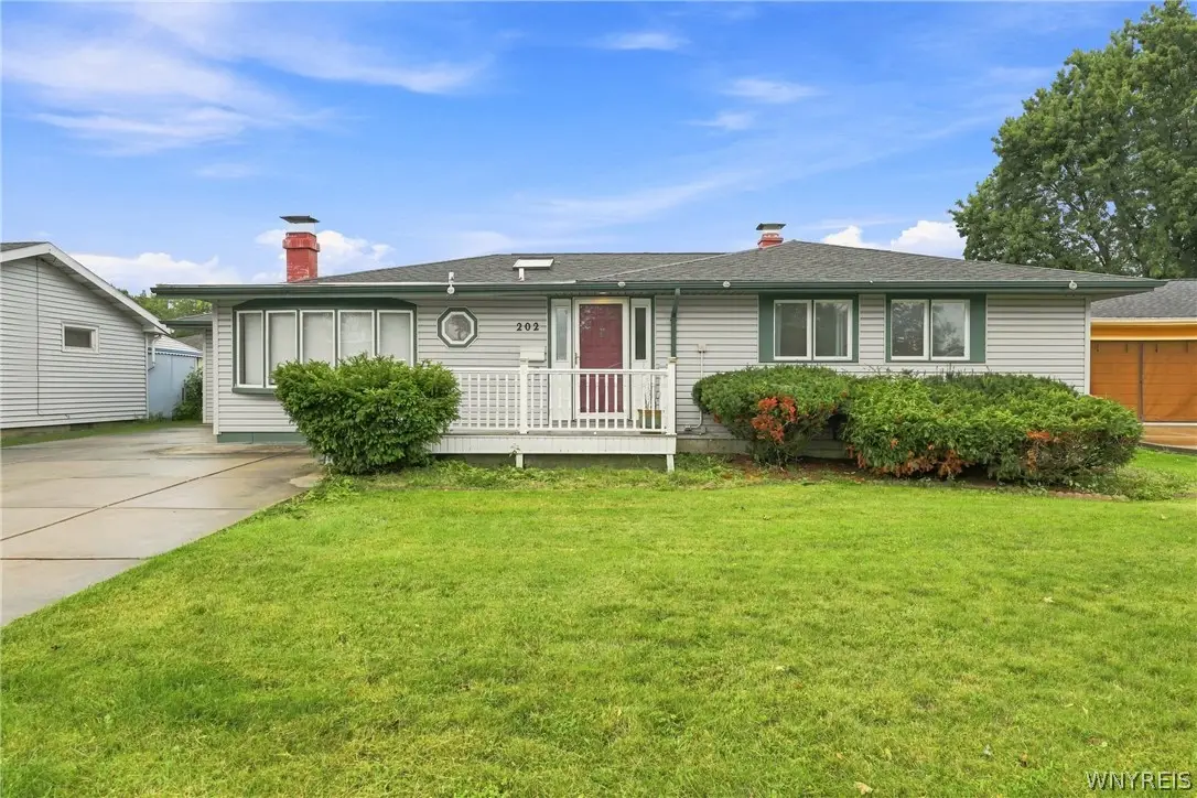 202 Jamaica Road, Tonawanda, NY 14150 - #1