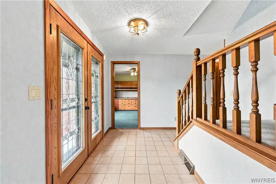 11 Sandpiper Court, Buffalo, NY 14228 - #3