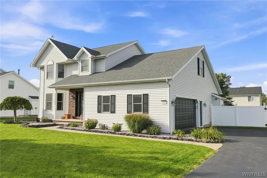 8952 Michael Douglas Drive, Clarence Center, NY 14032 - #3