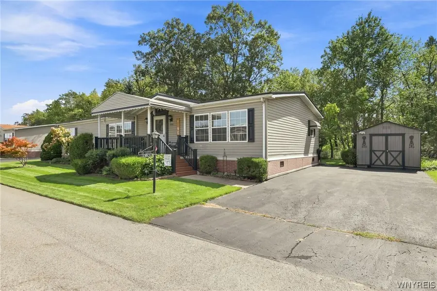 9801 Limehouse Drive, Clarence, NY 14031 - #2